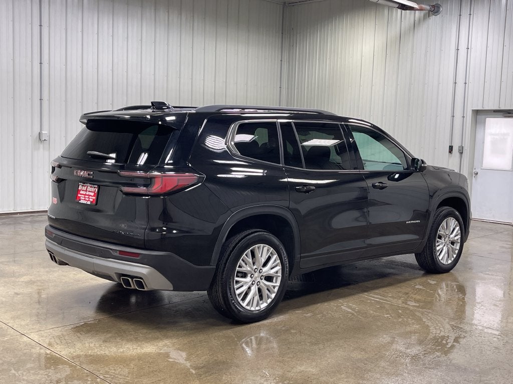 2024 GMC Acadia Elevation