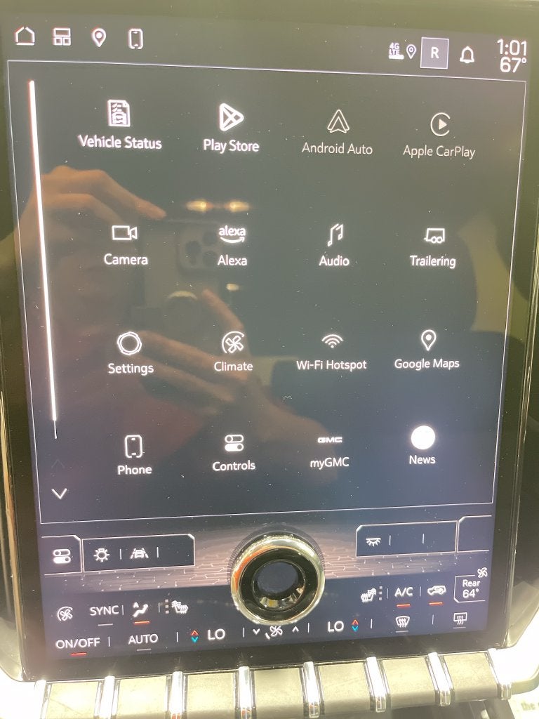 2025 GMC Acadia Elevation