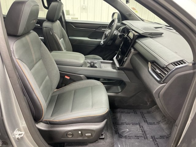 2025 GMC Acadia AT4 AWD