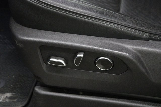 2025 GMC Yukon Denali 4WD