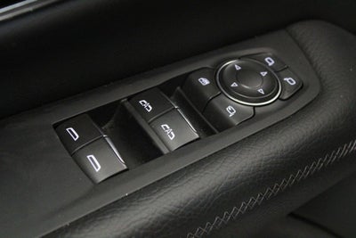 2025 GMC Yukon Denali 4WD
