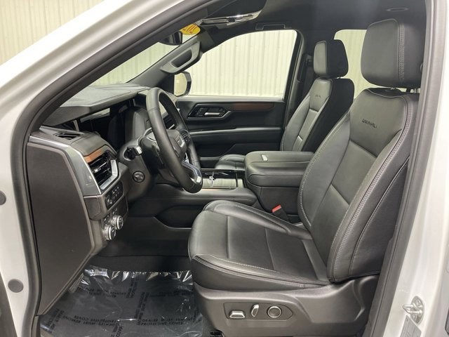 2025 GMC Yukon Denali 4WD