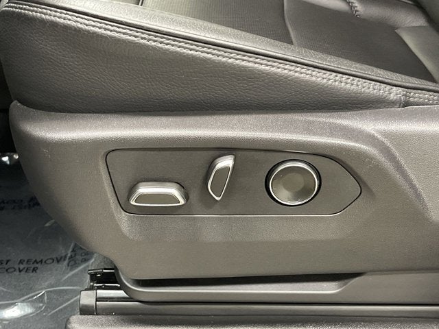 2025 GMC Yukon Denali 4WD