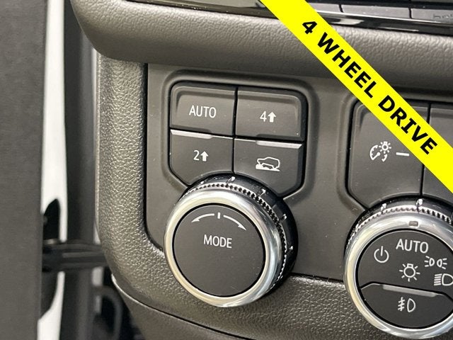 2025 GMC Yukon Denali 4WD