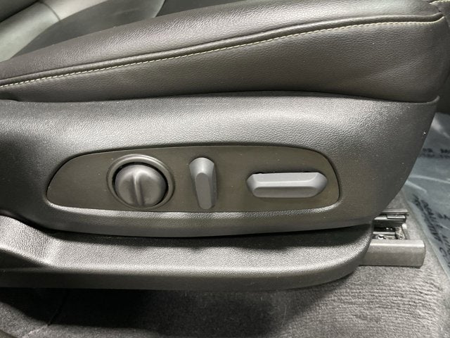 2023 Chevrolet Traverse LT Leather AWD