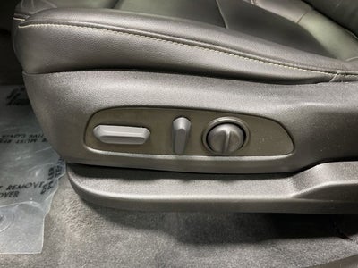 2023 Chevrolet Traverse LT Leather AWD