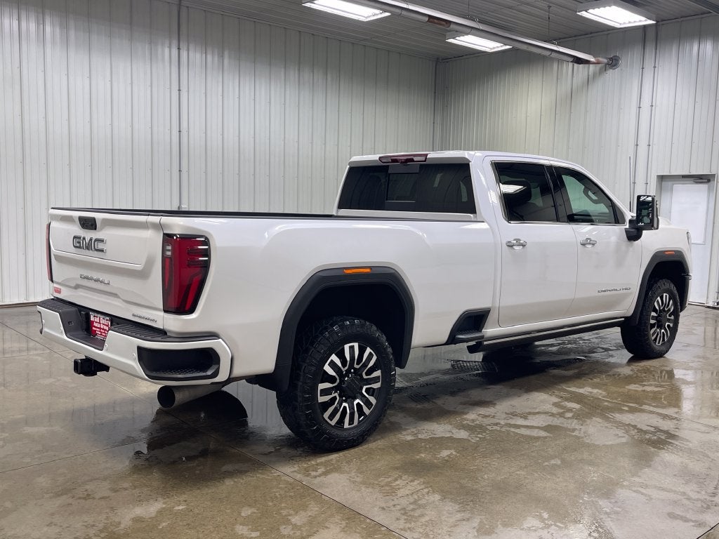 2025 GMC Sierra 3500HD Denali Ultimate
