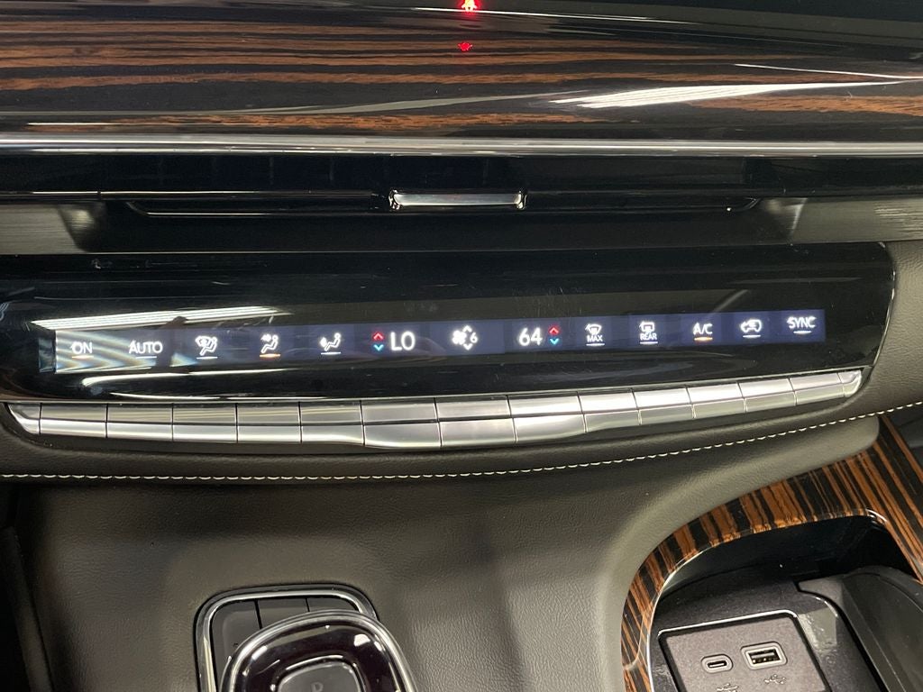 2024 Cadillac Escalade ESV Premium