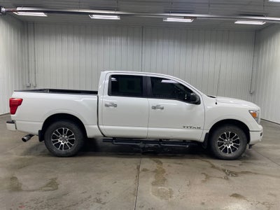 2021 Nissan Titan SV