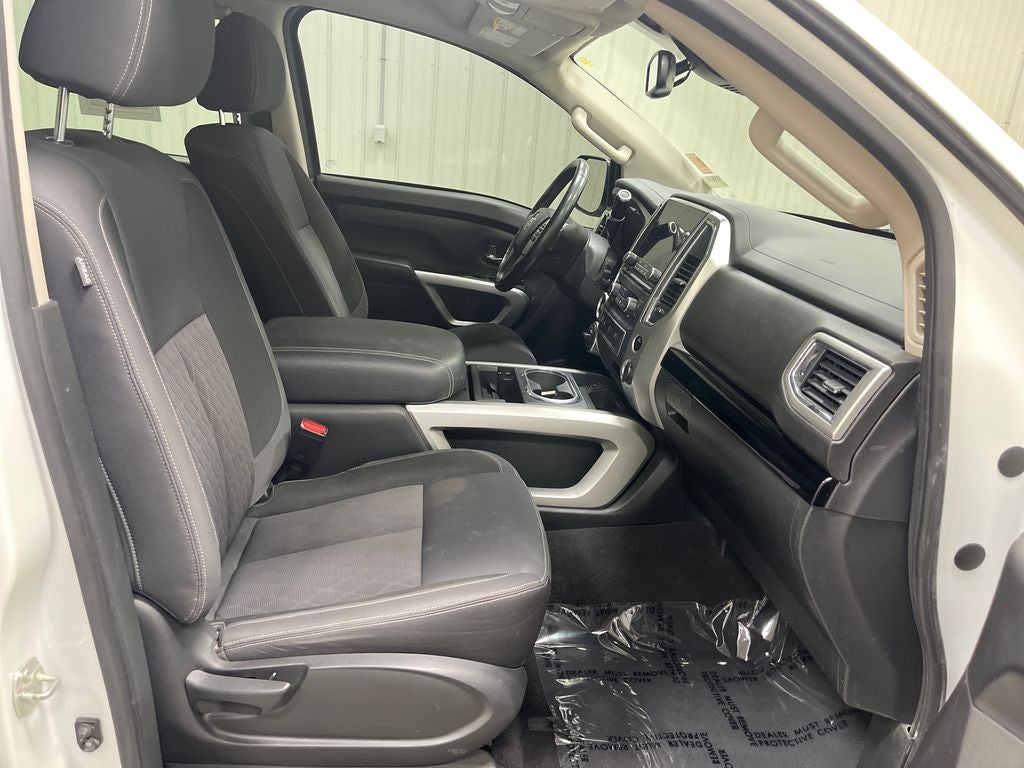 2021 Nissan Titan SV