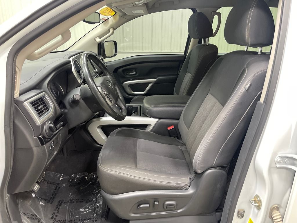 2021 Nissan Titan SV