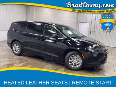 2027 Chrysler Pacifica Select