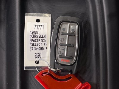 2027 Chrysler Pacifica Select
