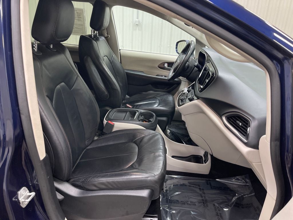 2017 Chrysler Pacifica Touring L
