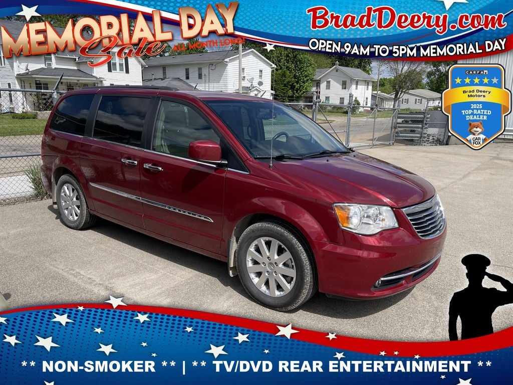 2016 Chrysler Town & Country Touring's photo