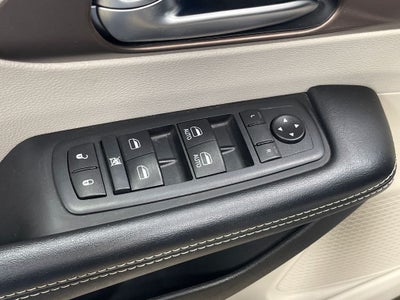 2020 Chrysler Voyager LX