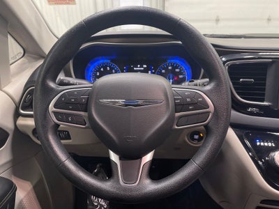 2020 Chrysler Voyager LX
