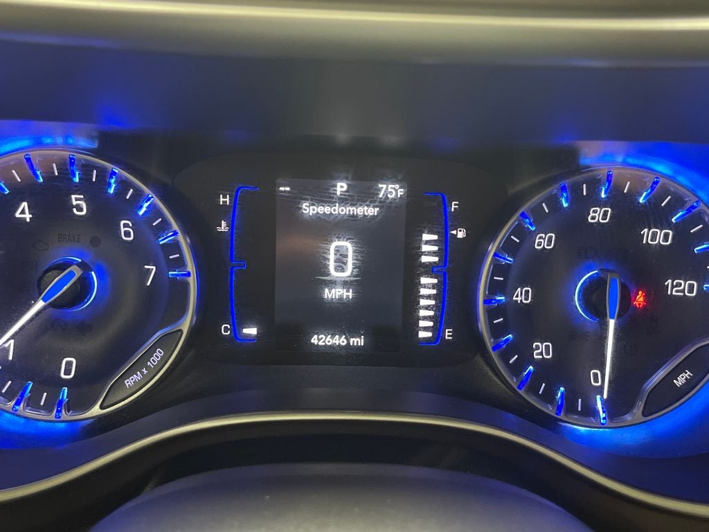2020 Chrysler Voyager LX