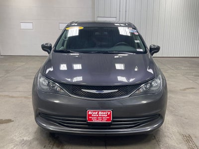 2020 Chrysler Voyager LX