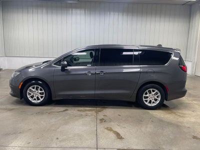 2020 Chrysler Voyager LX