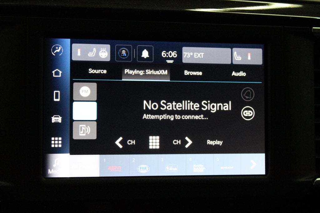 2023 Chrysler Voyager LX