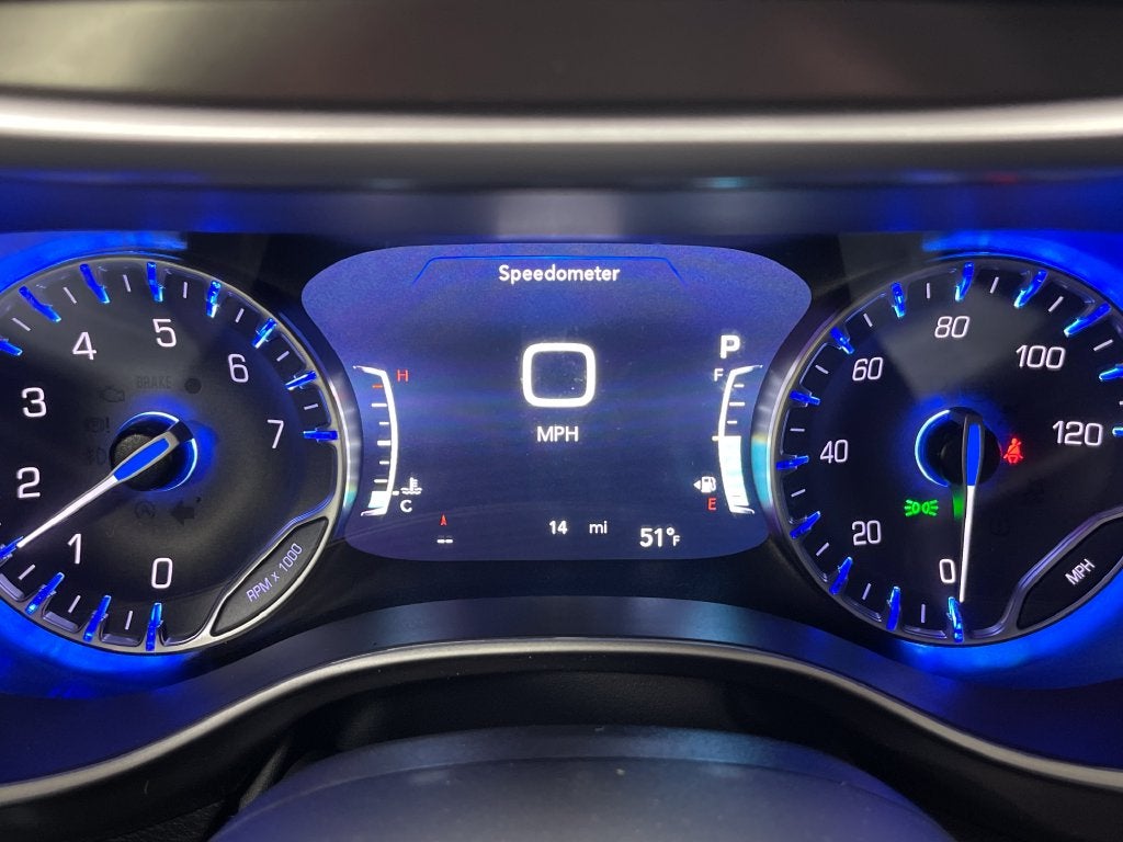 2027 Chrysler Pacifica Select