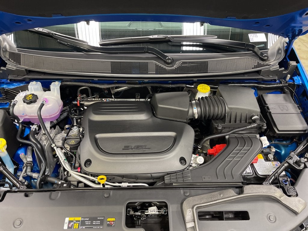 2027 Chrysler Pacifica Select