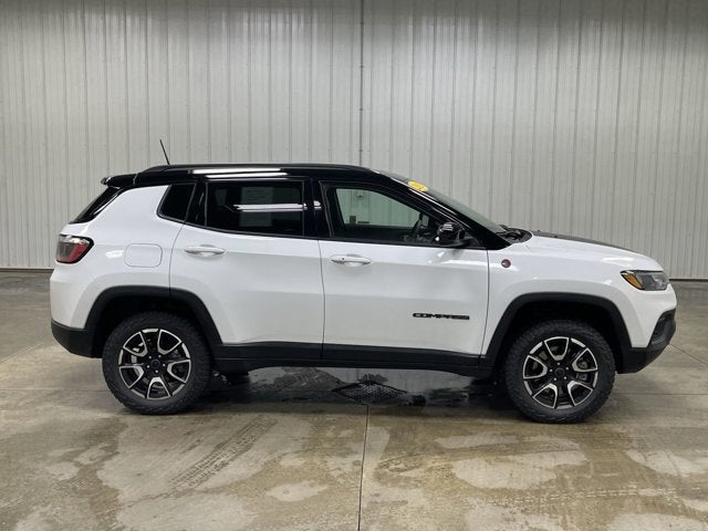 2025 Jeep Compass Trailhawk 4X4