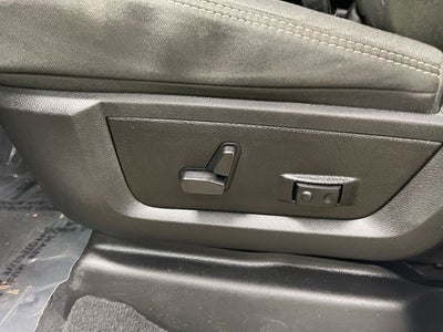 2025 RAM 2500 Big Horn Crew Cab 4X4 Diesel