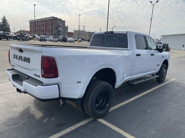 2026 RAM 3500 Big Horn Crew Cab 4X4 Diesel