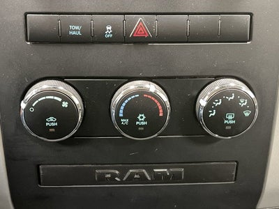 2011 RAM 1500 SLT Reg Cab 4X4