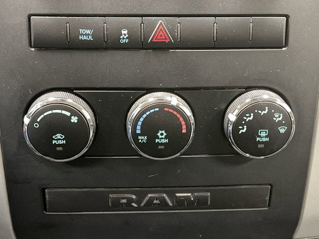 2011 RAM 1500 SLT Reg Cab 4X4