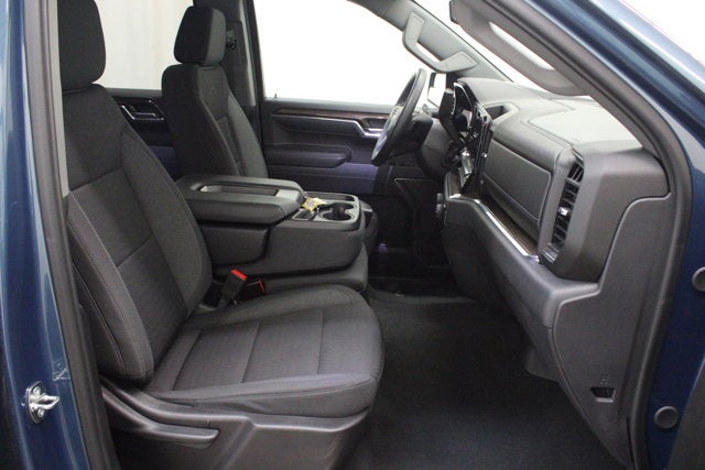 2024 Chevrolet Silverado 1500 LT Crew Cab 4X4