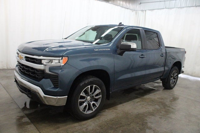 2024 Chevrolet Silverado 1500 LT Crew Cab 4X4