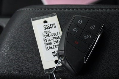 2024 Chevrolet Silverado 1500 LT Crew Cab 4X4