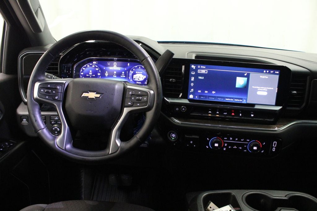 2024 Chevrolet Silverado 1500 LT Crew Cab 4X4