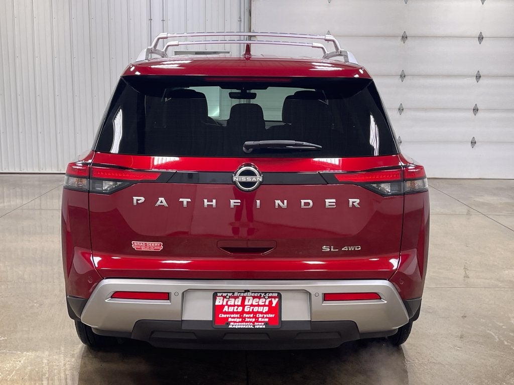 2023 Nissan Pathfinder SL