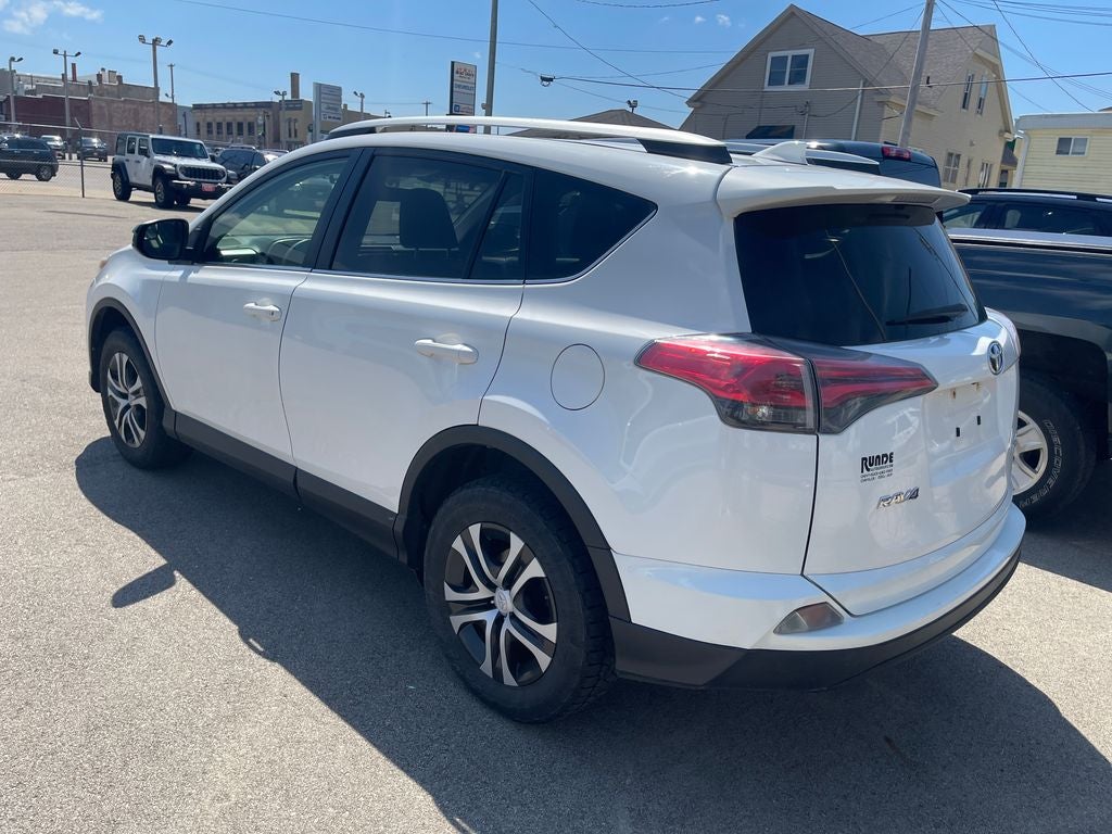2016 Toyota RAV4 LE